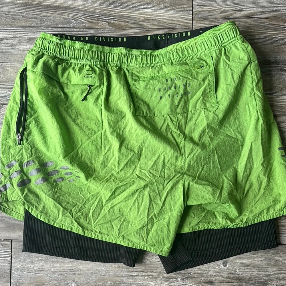 Nike Green and Black Athletic Shorts - Picture 6 of 8